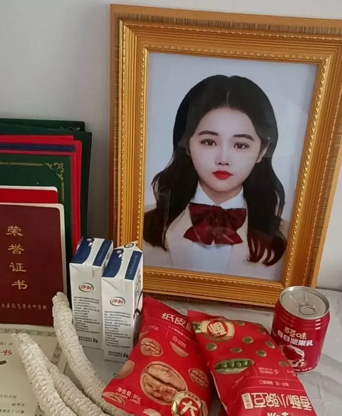 媒体：女医学生遭“撵不走”的前男友杀害，遇害时年仅22岁-第1张图片-