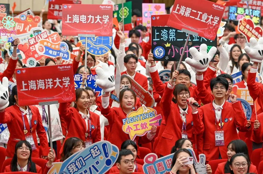 进博直击｜3865名小叶子宣誓上岗，小语种志愿者129人-第2张图片-