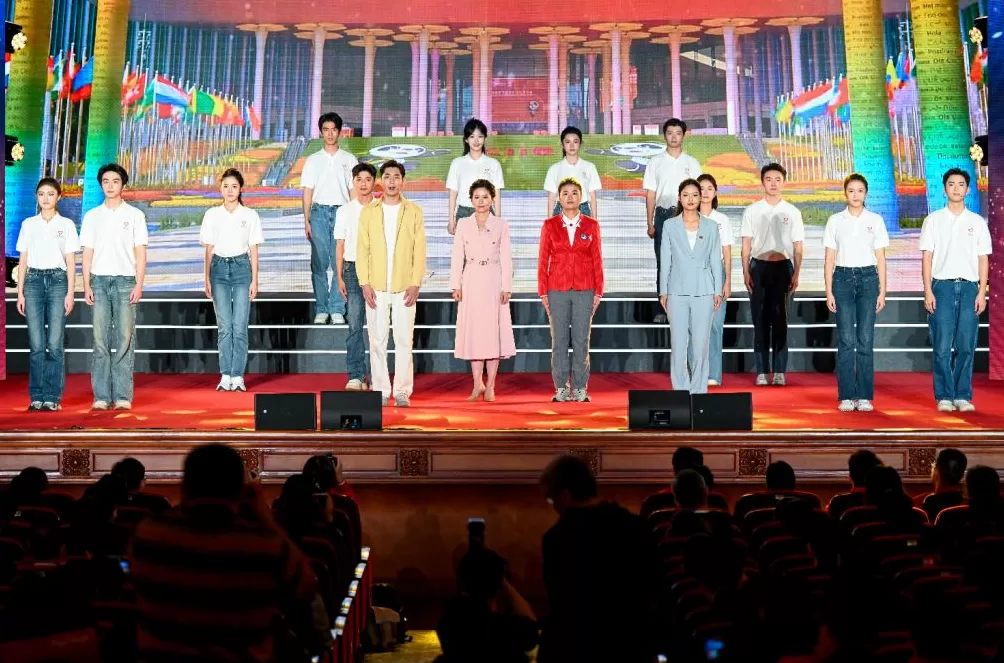 进博直击｜3865名小叶子宣誓上岗，小语种志愿者129人-第5张图片-