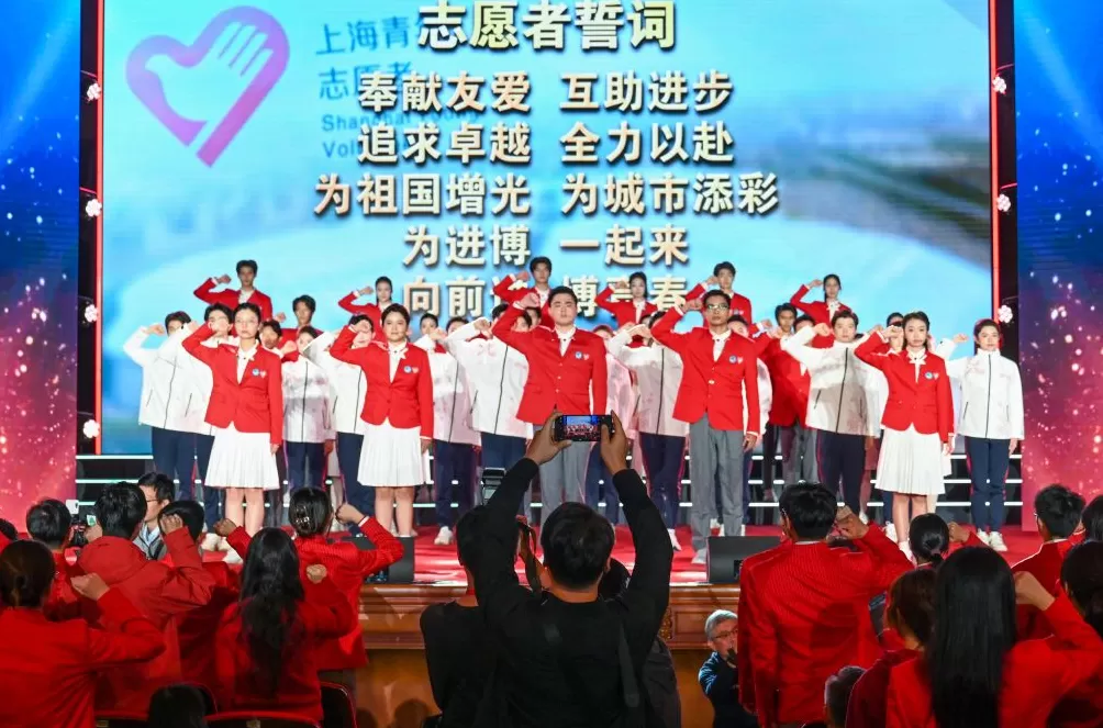 进博直击｜3865名小叶子宣誓上岗，小语种志愿者129人-第7张图片-