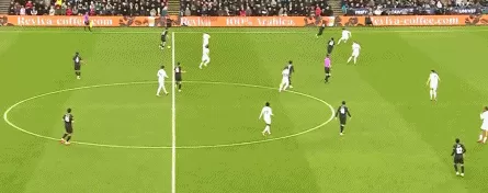 体坛联播｜利物浦7轮6败，拜仁14连胜创五大联赛最佳开局-第10张图片-