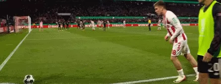 体坛联播｜利物浦7轮6败，拜仁14连胜创五大联赛最佳开局-第22张图片-