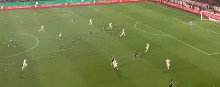 体坛联播｜利物浦7轮6败，拜仁14连胜创五大联赛最佳开局-第23张图片-