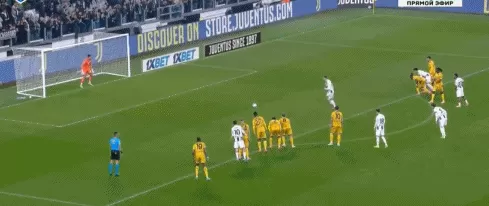 体坛联播｜利物浦7轮6败，拜仁14连胜创五大联赛最佳开局-第28张图片-