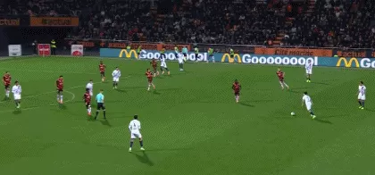 体坛联播｜利物浦7轮6败，拜仁14连胜创五大联赛最佳开局-第33张图片-