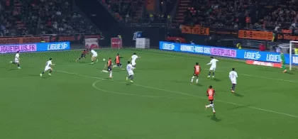 体坛联播｜利物浦7轮6败，拜仁14连胜创五大联赛最佳开局-第34张图片-