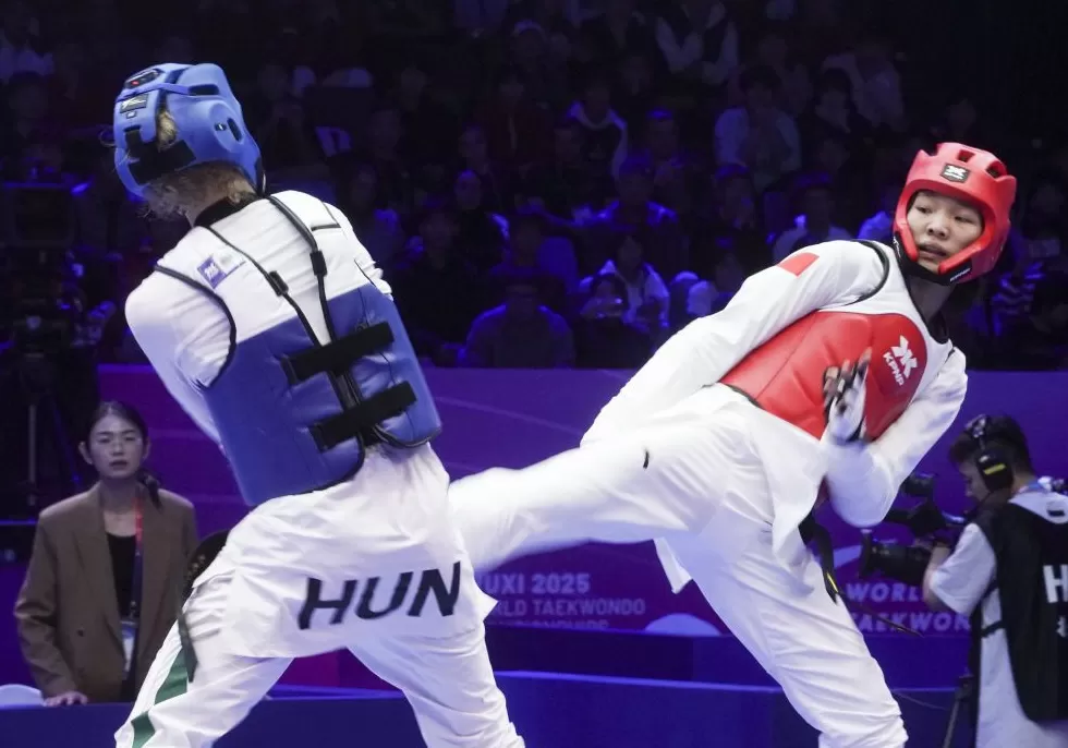 体坛联播｜利物浦7轮6败，拜仁14连胜创五大联赛最佳开局-第35张图片-