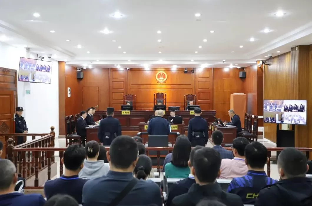 海南省足协原主席吕建海受审，被控受贿、贪污数额特别巨大-第1张图片-