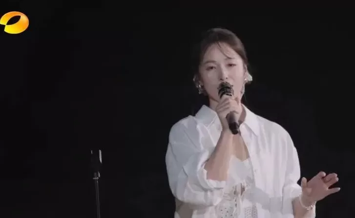 42岁女演员江一燕官宣离婚，3年前承认结婚生女-第2张图片-