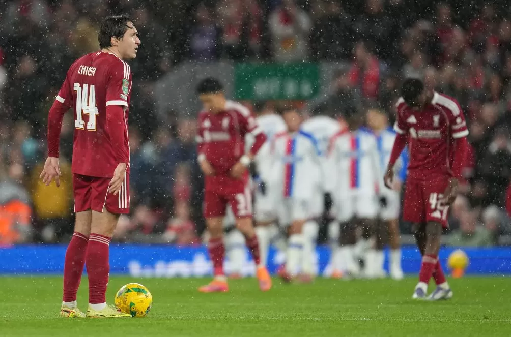 五连胜后遭遇内战五连败，人见人欺的利物浦，咋了？-第2张图片-