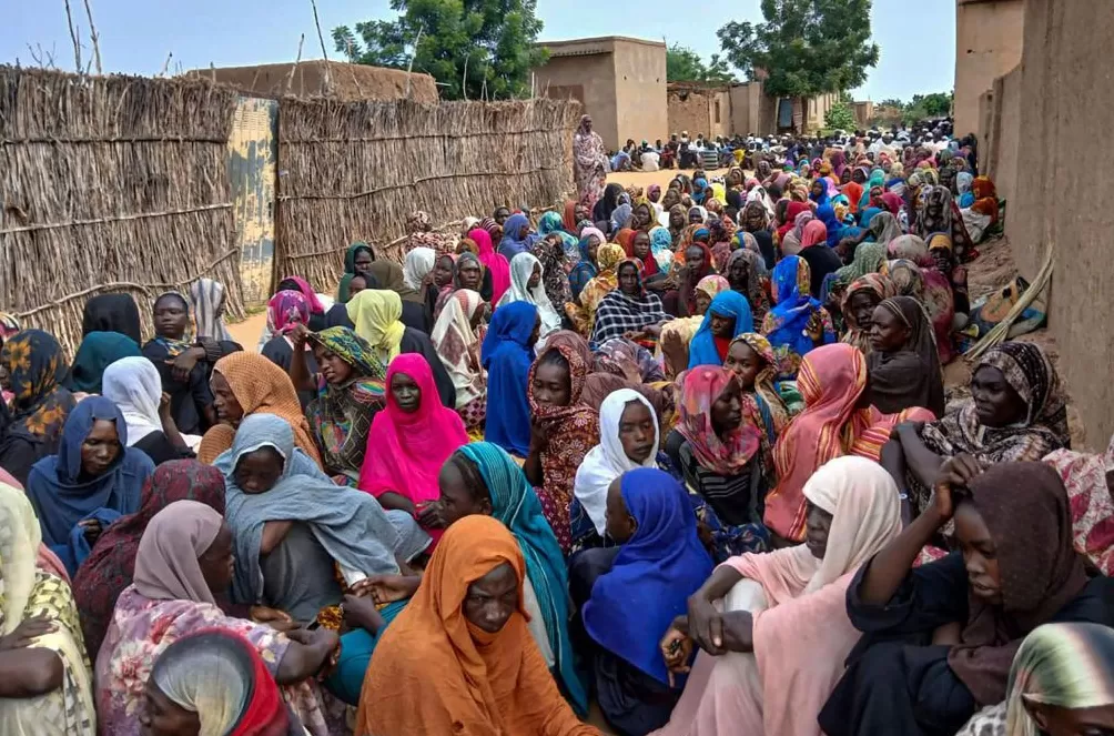 释新闻｜卫星拍下“土壤被染红”，苏丹为何又发生杀戮悲剧？-第2张图片-