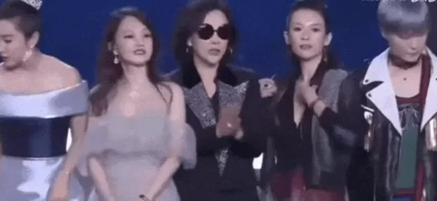 钟楚曦抢个c位就被网暴了？-第23张图片-