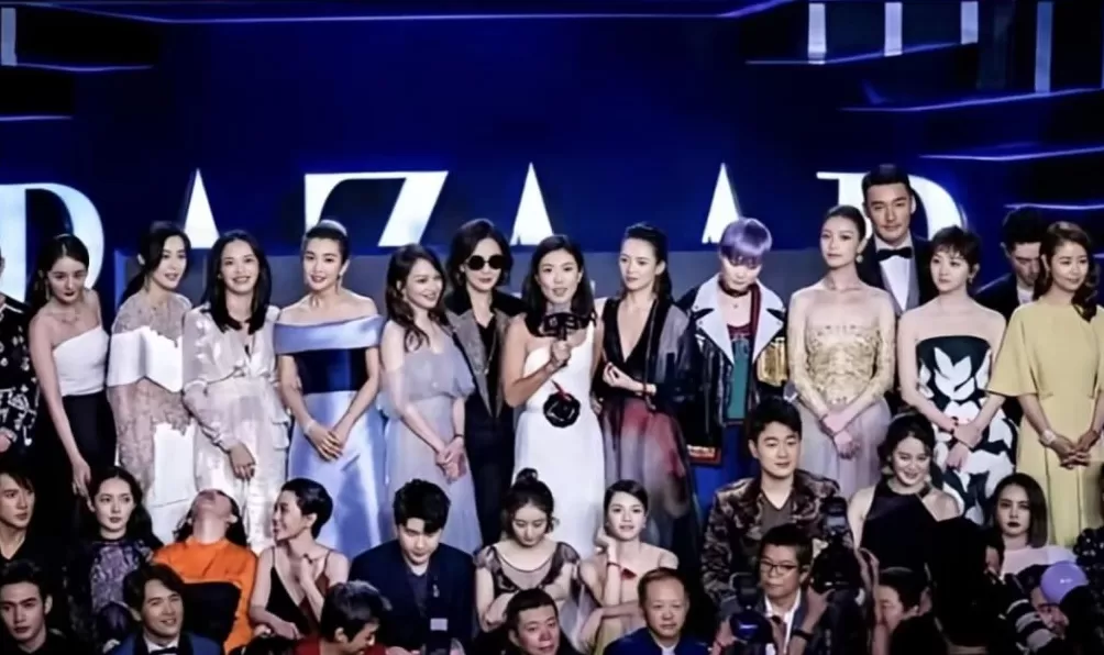 钟楚曦抢个c位就被网暴了？-第22张图片-