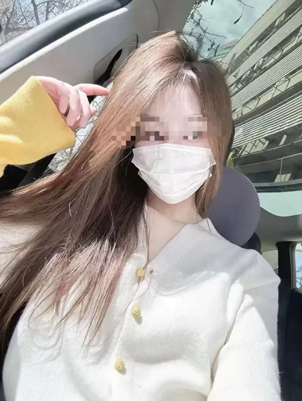 河北女子遭家暴驾车逃跑致丈夫死亡案开庭，女子父亲：她被扒光衣服遭持刀威胁，逃命还能逃出罪来-第2张图片-