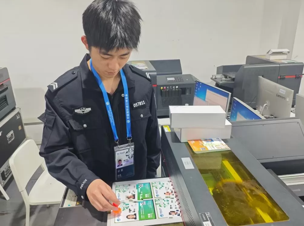 进博会参展商、参会物资陆续抵沪，上海机场启用3处专用服务中心-第2张图片-