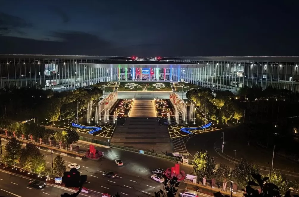 进博会参展商、参会物资陆续抵沪，上海机场启用3处专用服务中心-第3张图片-