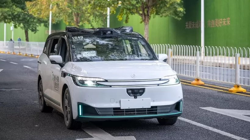 地方新闻精选 | 武汉一出租车司机“碰瓷”无人驾驶汽车 焦作一局长诬告陷害同事-第1张图片-