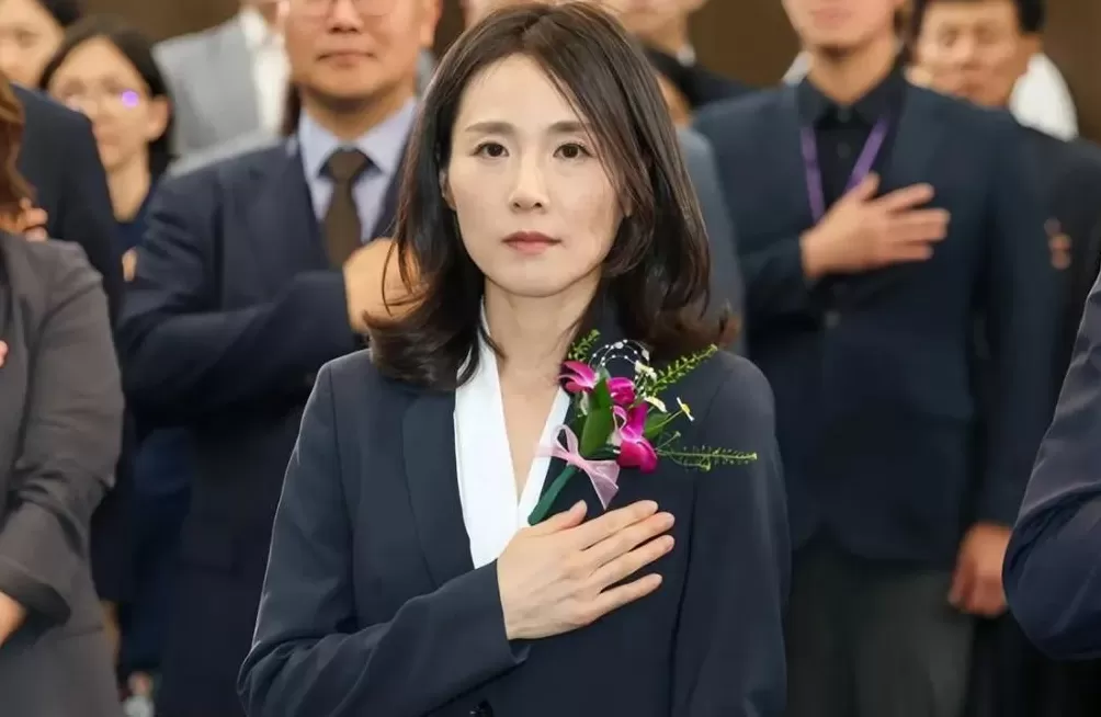 APEC峰会刷屏的韩国女次长是谁？-第1张图片-