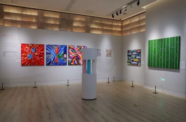 一针一线间，看中韩服饰艺术的传统和现在-第2张图片-