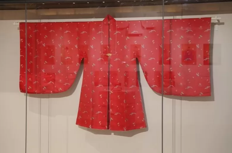 一针一线间，看中韩服饰艺术的传统和现在-第3张图片-