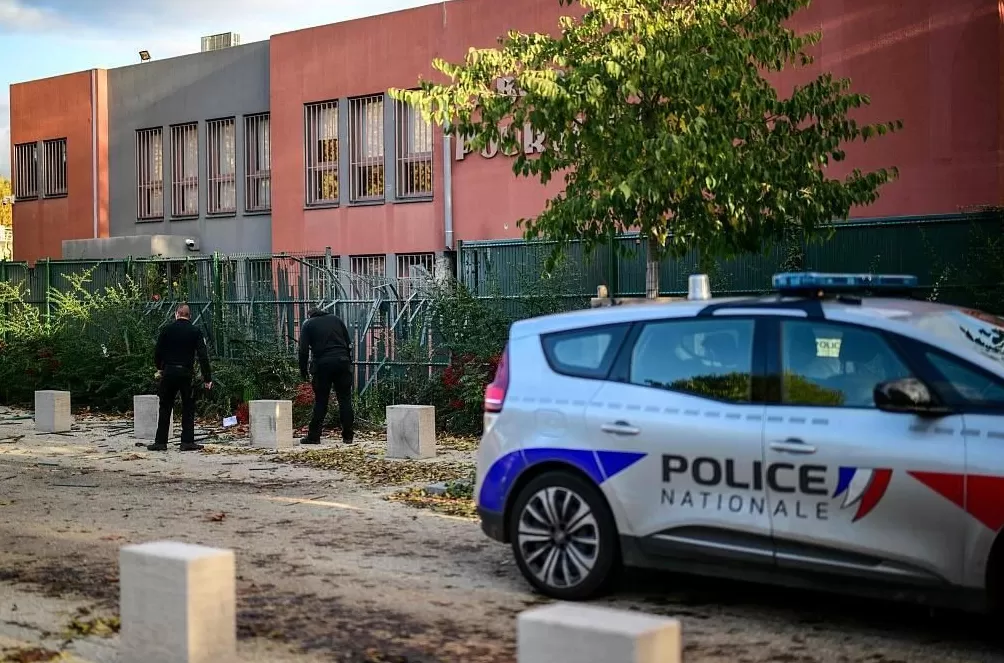 法国一贵金属精炼厂遭武装抢劫近亿元金条被抢-第1张图片-