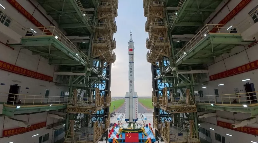 中国航天员第7次“太空会师”，3.5小时快速交会对接是如何实现的？-第7张图片-