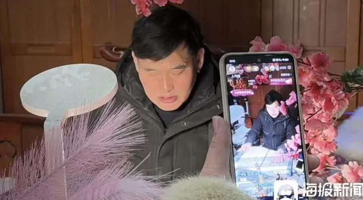 “大衣哥”朱之文回应热度下降：现在没人踹门了，不愁吃穿-第3张图片-