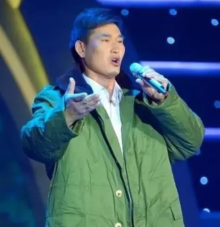 “‘大衣哥’被网暴”案宣判，女子4年剪辑数百条侮辱视频被判有期徒刑6个月-第1张图片-