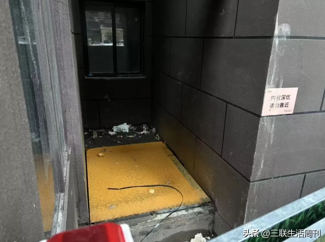 西安11岁男孩坠入通风井:事故发生后小区查出176处安全隐患-第3张图片- 西安11岁男孩坠入通风井:事故发生后小区查出176处安全隐患-第3张图片-