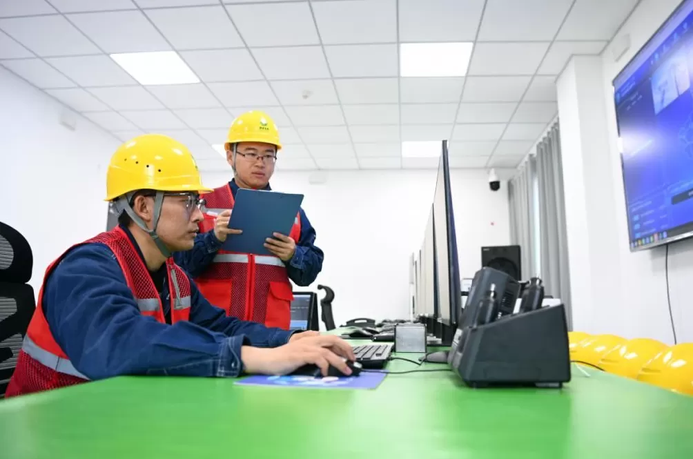 我国最大750千伏超高压环网工程投运15年攻坚筑就南疆能源“动脉”-第6张图片-