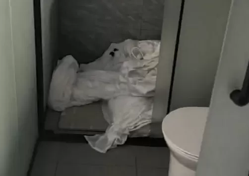 女子108元网上预订酒店，入住半小时要求退房遭拒，一顿操作结果倒赔3万元-第2张图片-