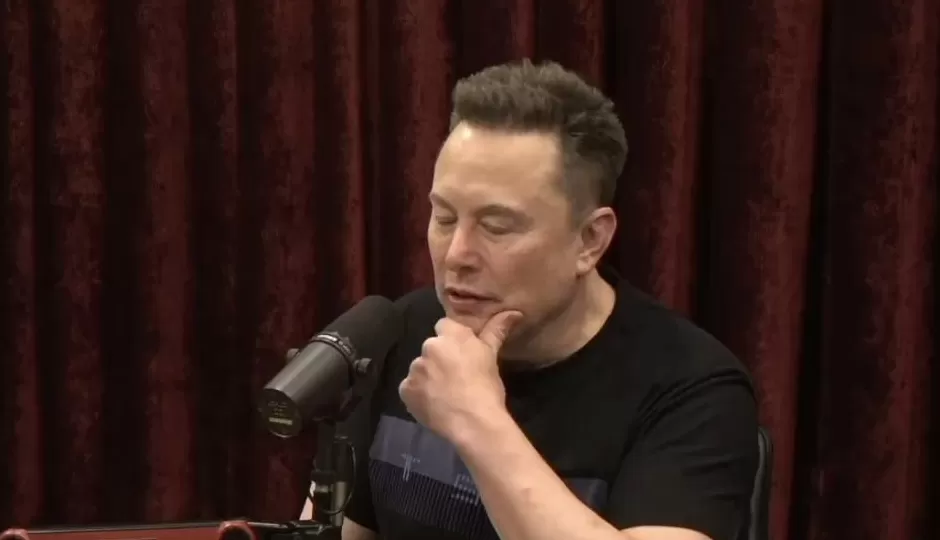 马斯克畅想未来手机：只显示影音、不会内置OS或App的AI超级终端-第1张图片-