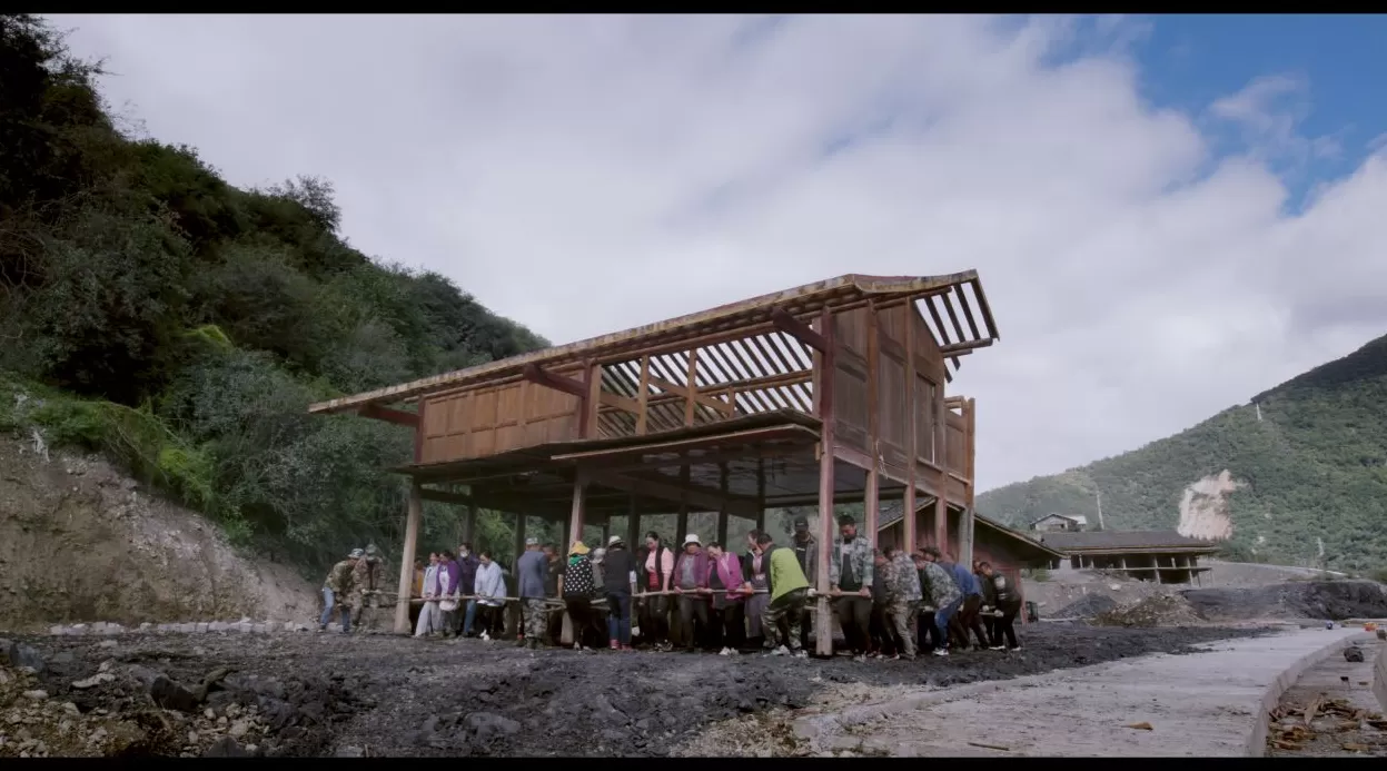 纪录电影《白马姐妹》：跨越24年见证白马藏族时代变迁-第5张图片-