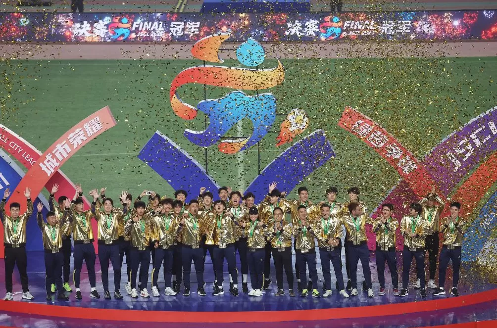 泰州登顶“苏超”：书记进更衣室道贺，多景区向全球游客免票-第1张图片-