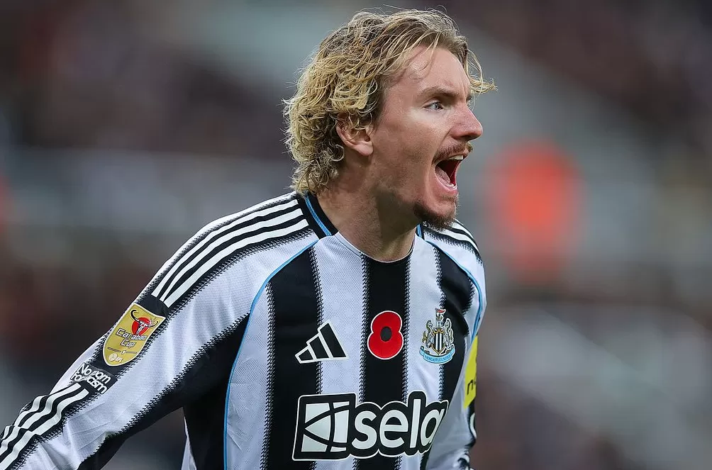 竞彩湃｜西汉姆难以迅速止颓，曼城主场大胜不易？-第1张图片-