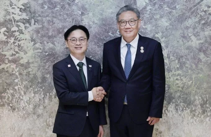 商务部部长王文涛会见韩国产业通商部长官金正官-第1张图片-