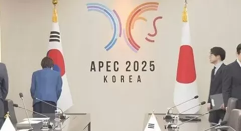 高市早苗涉台错误言行之际，国防部长董军对小泉进次郎怎么说？-第1张图片-
