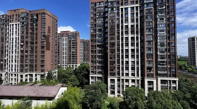 70亿违规关联交易披露，王振华之子王晓松辞任新城悦服务-第1张图片-