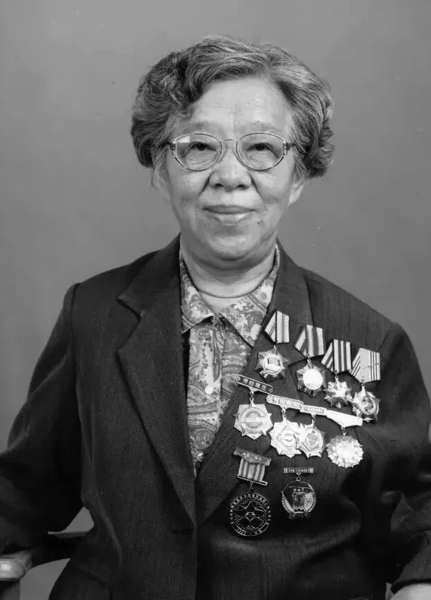 102岁“人民海军居里夫人式女杰”萨本茂逝世，来自海事界著名“萨氏家族”-第1张图片-