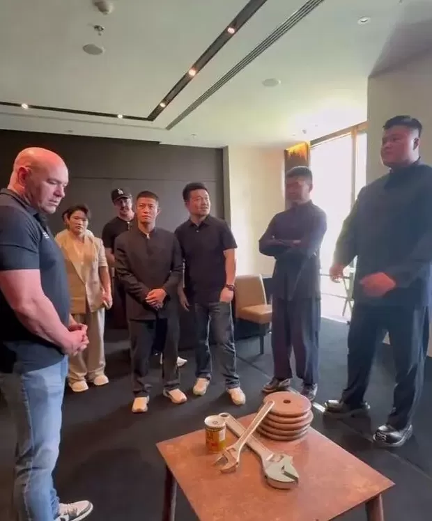 扇耳光大赛赵鸿刚输了，传统武术到底能不能打？-第2张图片-