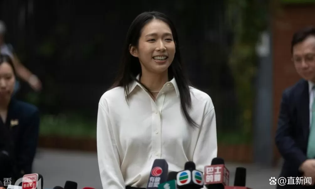 香港“微笑剑后”确认参选，为何这些大佬为她站台？-第1张图片-