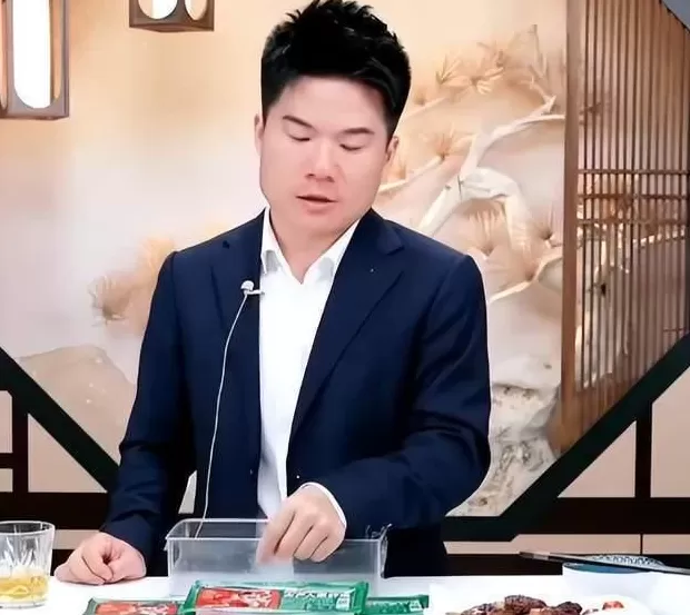 董宇辉，低头了-第1张图片-