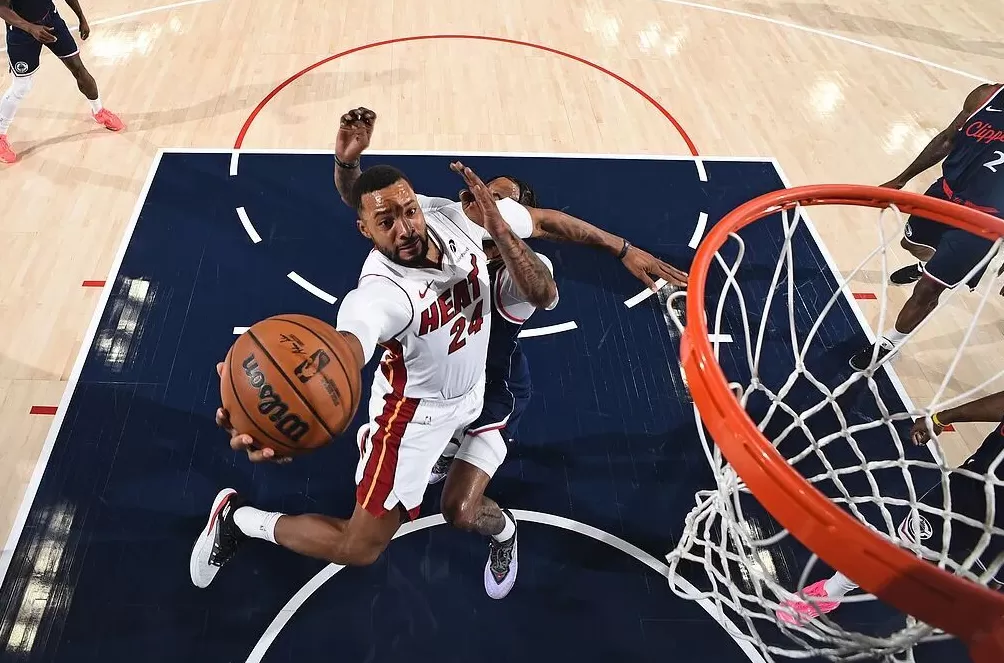 NBA战旧主之日：鲍威尔送快船主场首败，艾顿弑杀开拓者-第1张图片-