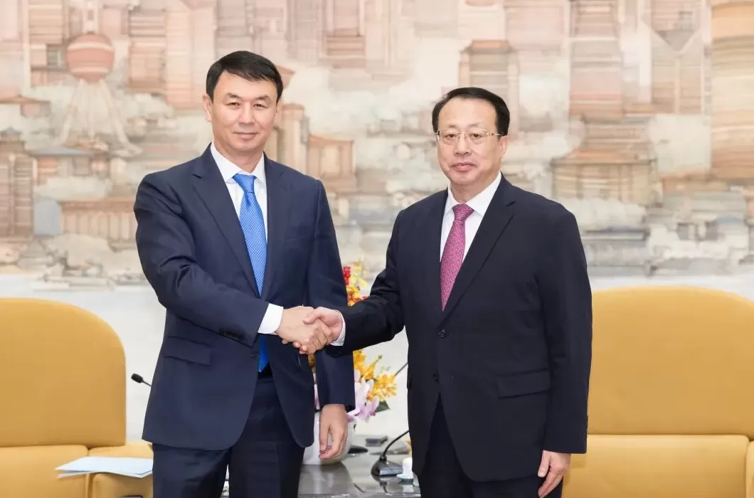 龚正会见哈萨克斯坦阿拉木图市市长萨特巴尔德-第1张图片-