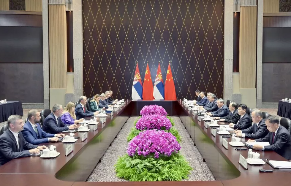 李强会见塞尔维亚总理马楚特-第1张图片-