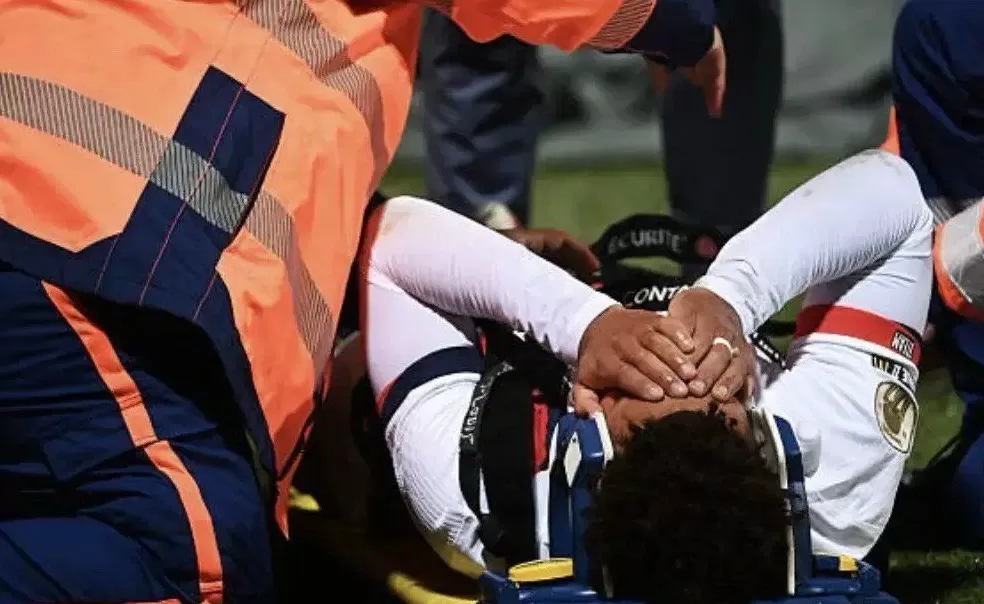 宇宙队不再！伤兵满营的大巴黎，被巴萨传染了？-第7张图片-