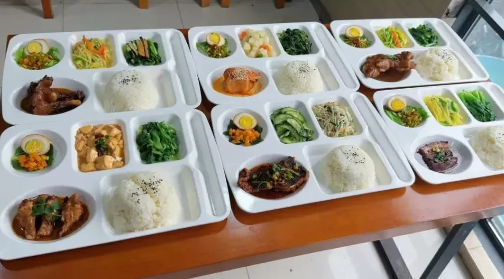 学校食堂的帝王蟹，走为上策-第5张图片-