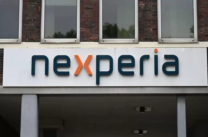 荷兰：垂死病中惊坐起，小丑竟是我自己-第1张图片-