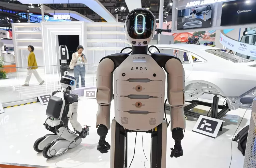 进博直击｜ 首发首秀闪耀全场：解码未来趋势，锁定创新风向-第8张图片-