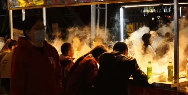 脆皮年轻人现状：我工资低，但我血糖高啊-第1张图片-